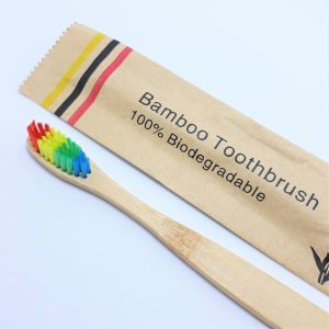 creatucosmetica-cepillo-dientes-bambu-ecologico-arcoiris